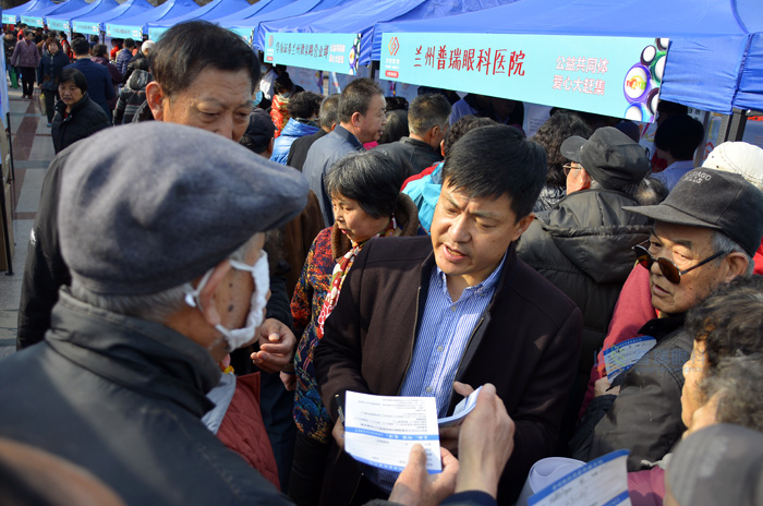 弘揚雷鋒精神，助推文明實踐，我們在路上